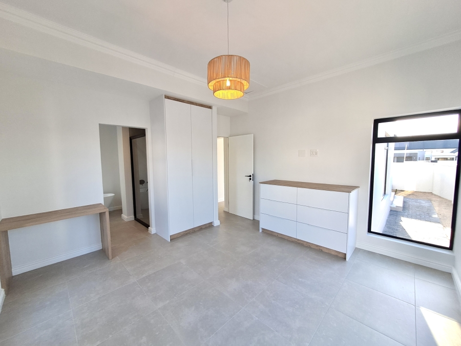 3 Bedroom Property for Sale in Yzerfontein Western Cape